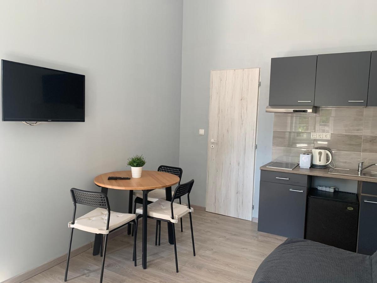Kinizsi Udvar Apartmanhaz Balatonboglar Ngoại thất bức ảnh