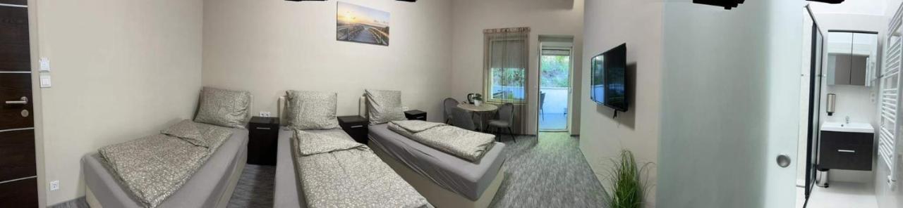 Kinizsi Udvar Apartmanhaz Balatonboglar Ngoại thất bức ảnh