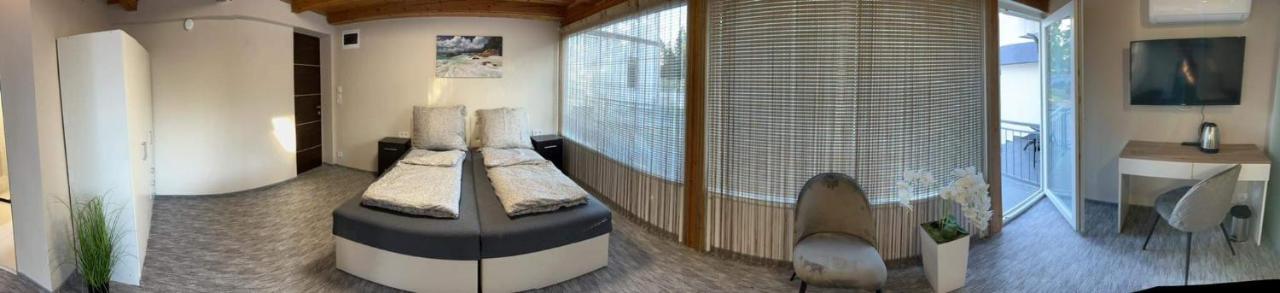Kinizsi Udvar Apartmanhaz Balatonboglar Ngoại thất bức ảnh